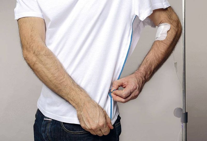 AdaptiV T-shirt adapté aux soins à Marseille